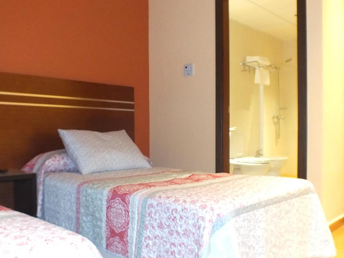 Motel Los Abedules Oviede Extérieur photo