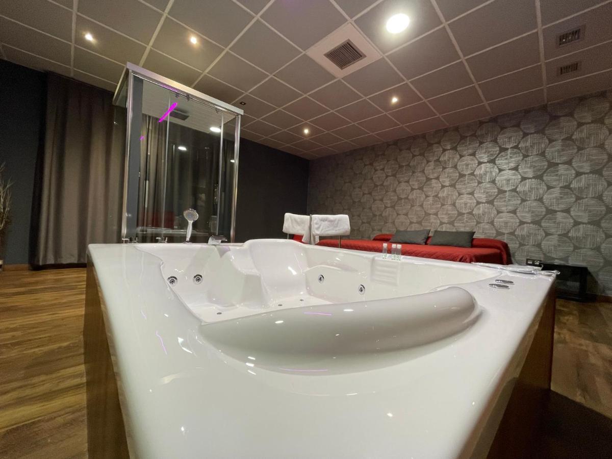 Motel Los Abedules Oviede Extérieur photo