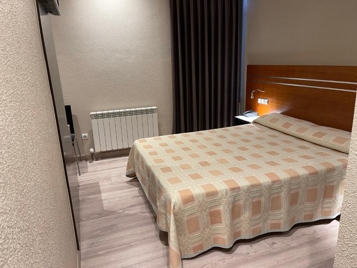 Motel Los Abedules Oviede Extérieur photo