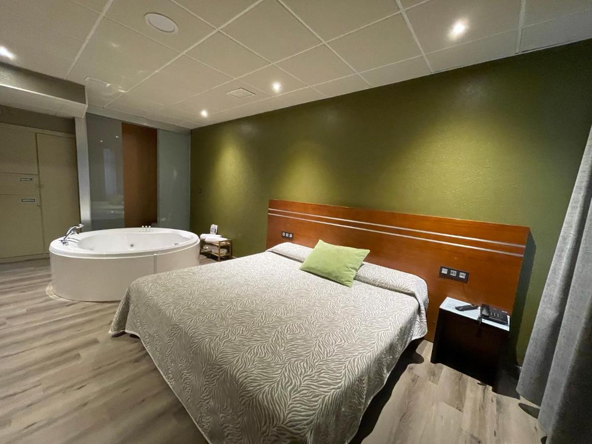 Motel Los Abedules Oviede Extérieur photo