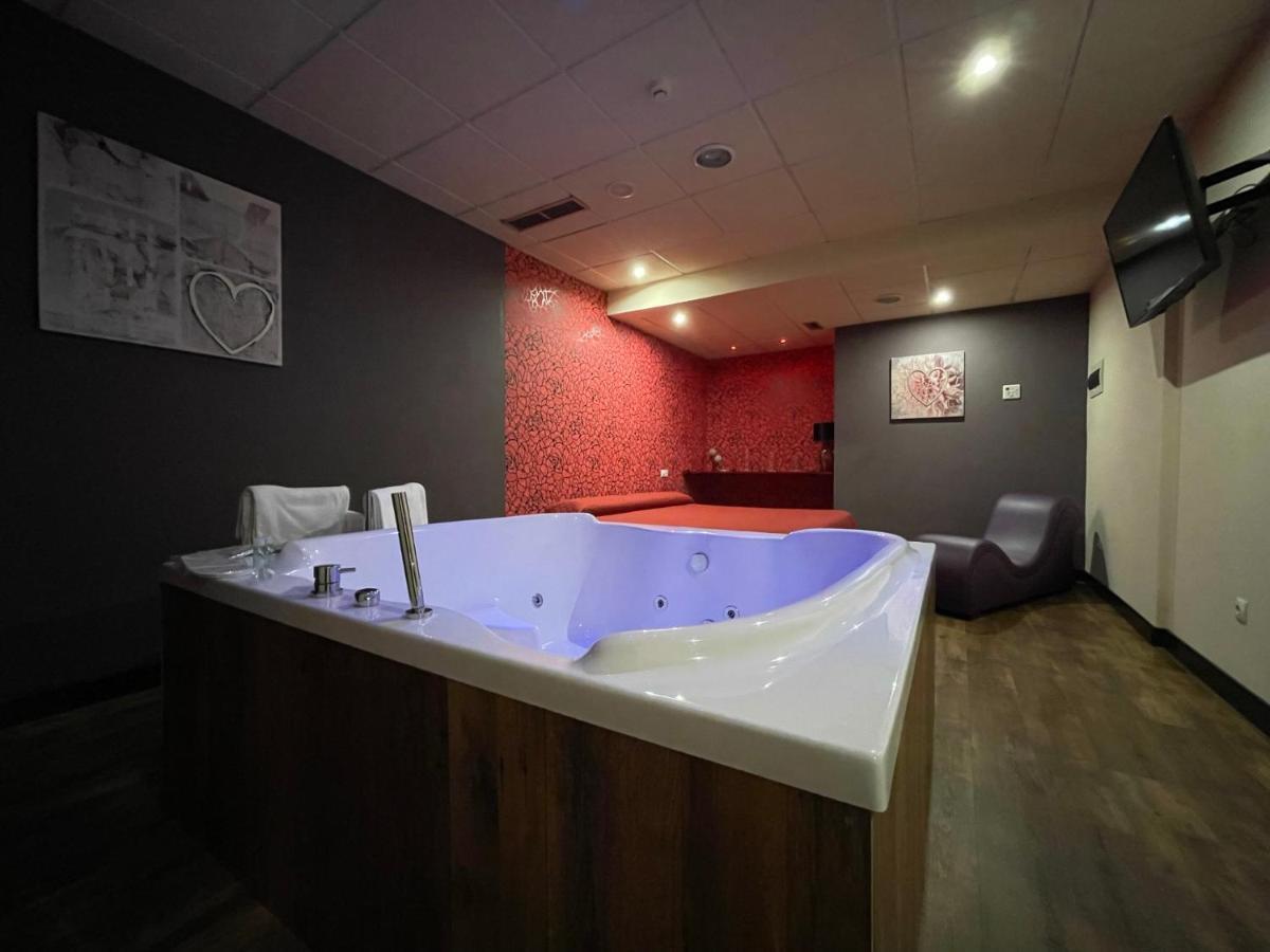 Motel Los Abedules Oviede Extérieur photo
