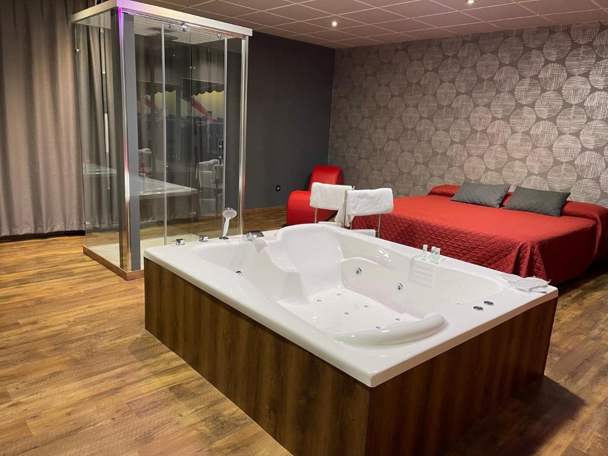 Motel Los Abedules Oviede Extérieur photo