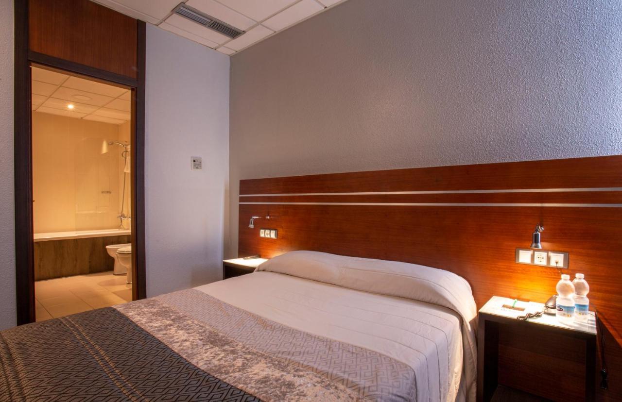 Motel Los Abedules Oviede Extérieur photo
