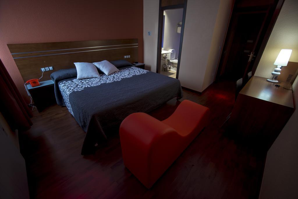 Motel Los Abedules Oviede Chambre photo