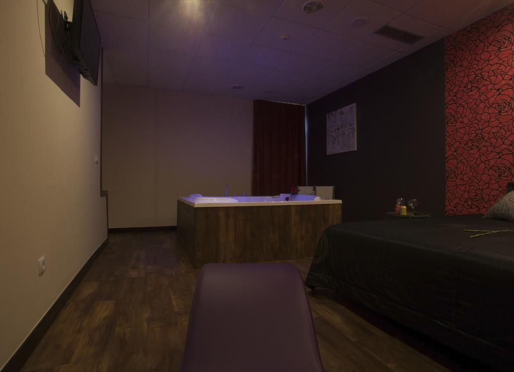 Motel Los Abedules Oviede Extérieur photo