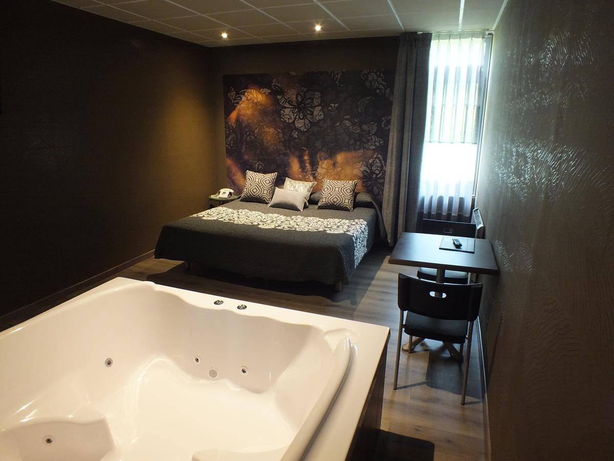 Motel Los Abedules Oviede Extérieur photo
